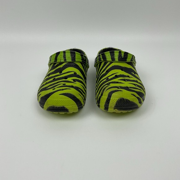 Crocs Zebra Print Fuzz Lined Clogs Mens 6 Womens 8 Neon Green Black Shoes - Picture 2 of 13